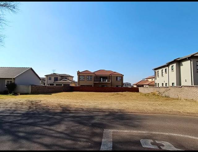 LAND FOR SALE IN MAGALIESBERG COUNTRY ESTATE